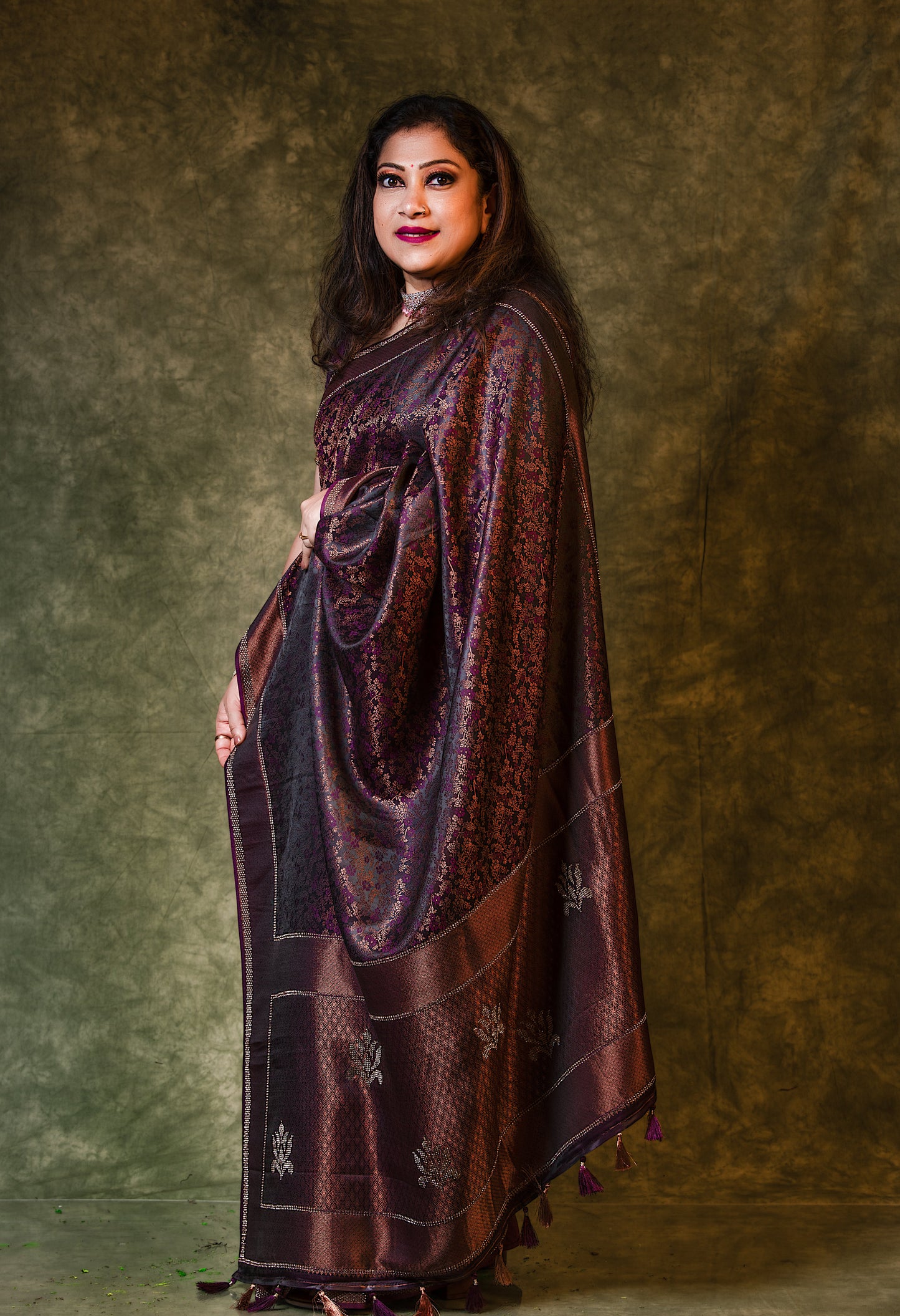 Luxurious Art Satin Silk Sarees β A Perfect Blend of Elegance and Sophistication-Sold in Delhi