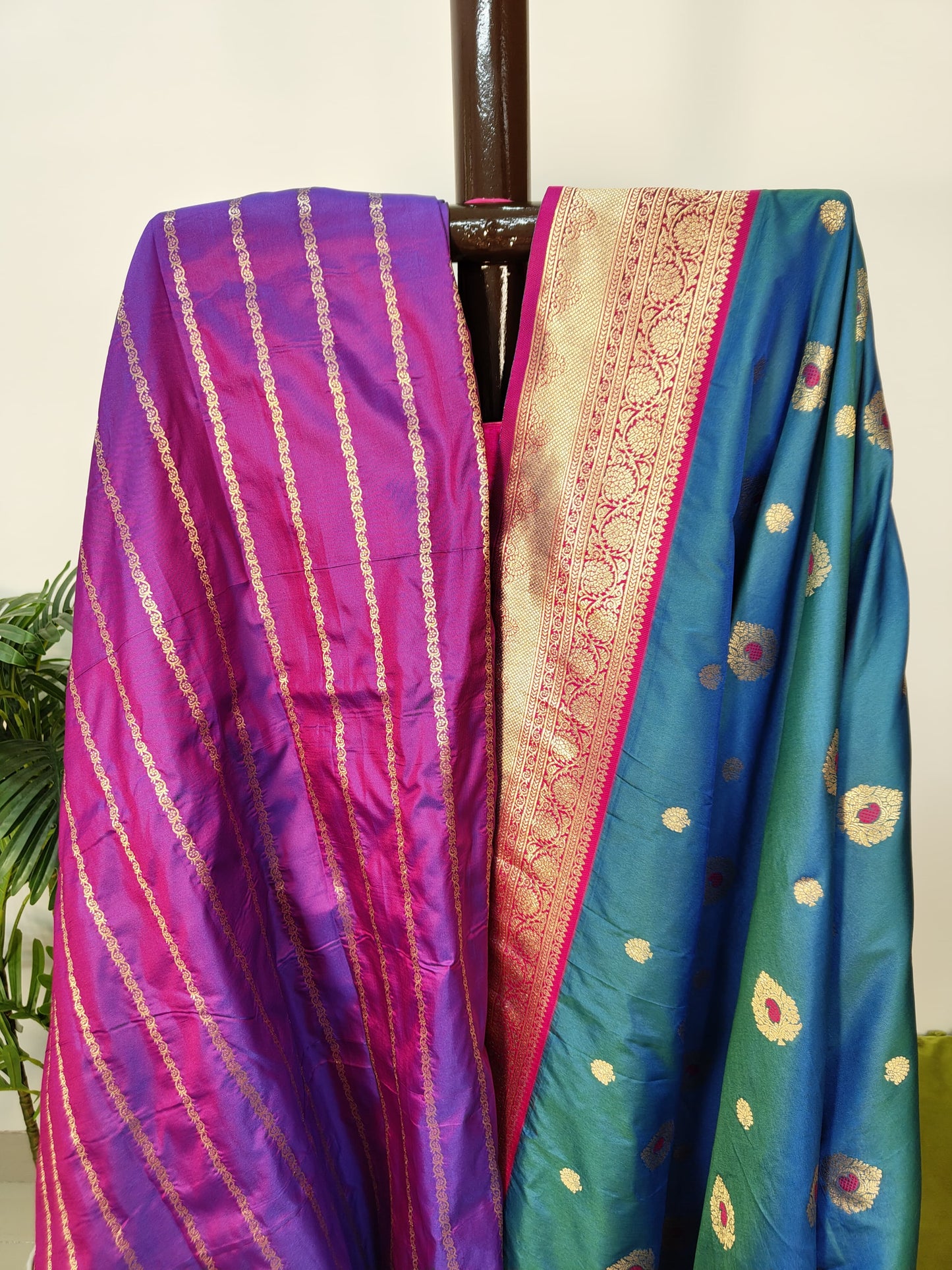 Katan Banarasi Semi Silk Saree – Premium Quality Minakari Buta with Golden Zari Weave