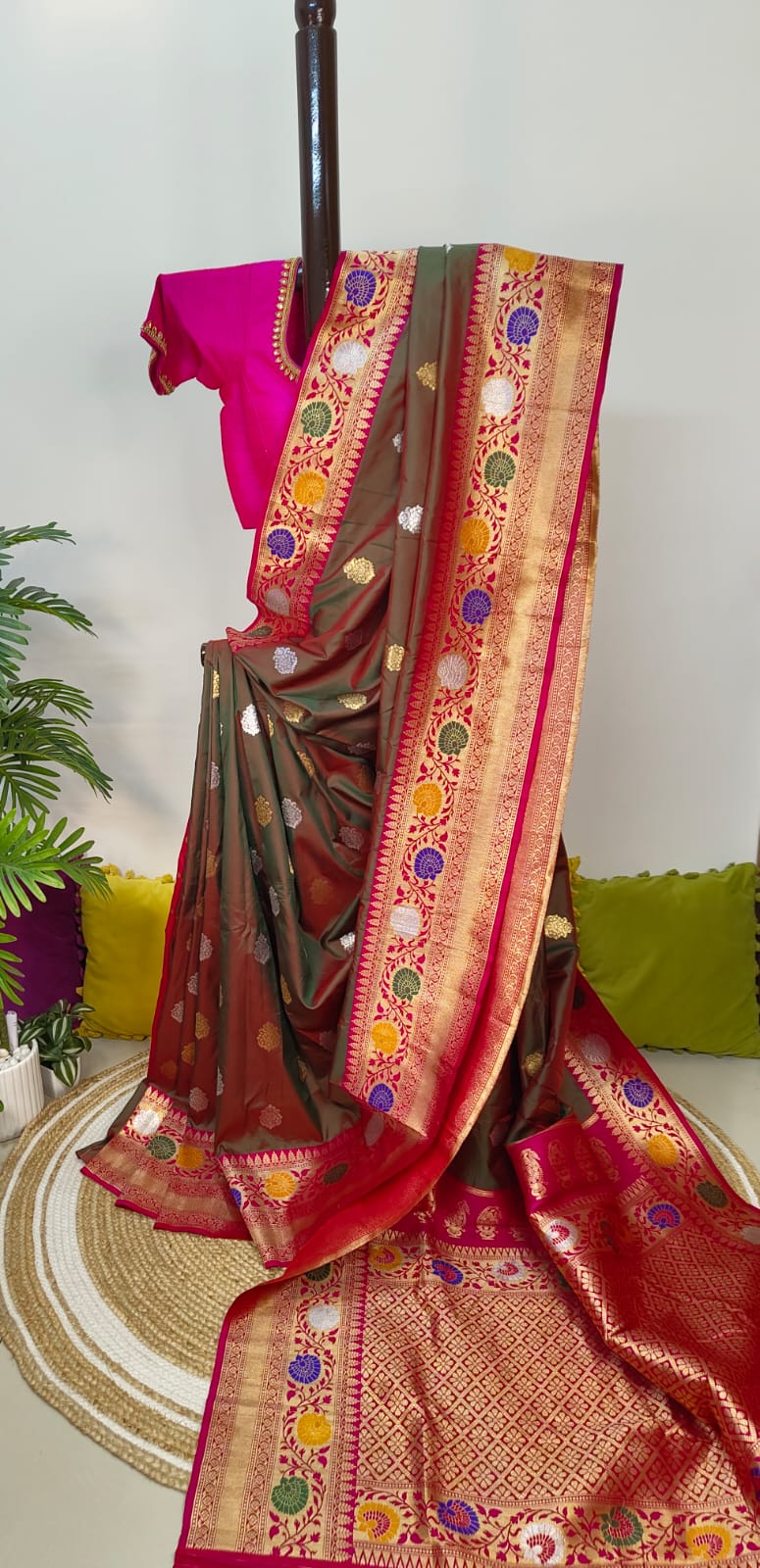 Katan Banarasi Semi Silk Saree – Premium Quality Minakari work with Golden and Silver Zari Weave