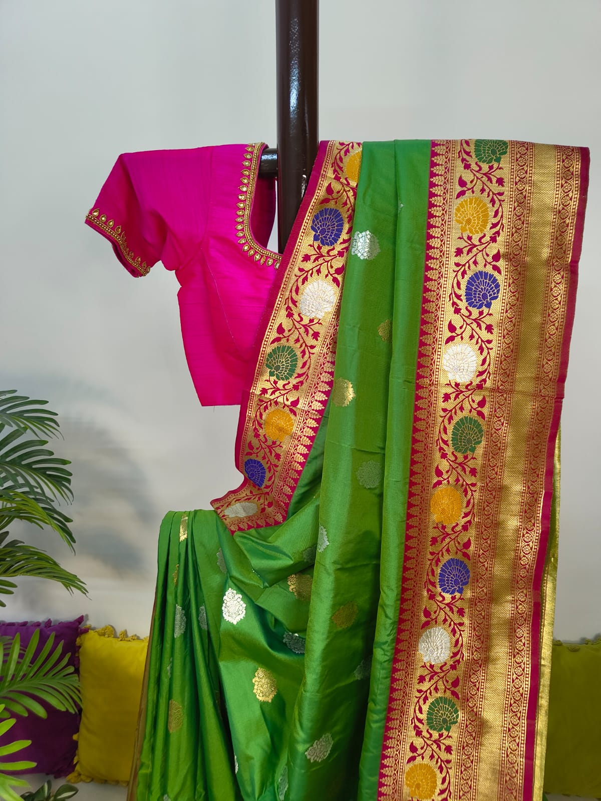 Katan Banarasi Semi Silk Saree – Premium Quality Minakari work with Golden and Silver Zari Weave
