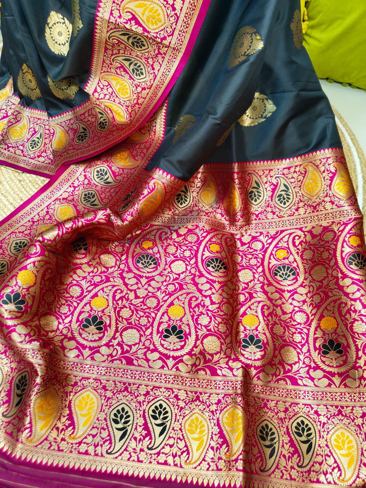 Katan Banarasi Semi Silk Saree – Premium Quality Minakari Buta with Golden Zari Weave