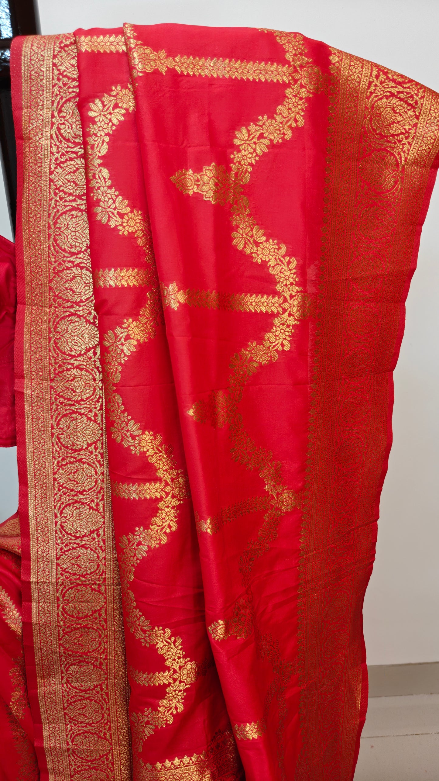 Authentic Semi Benarasi Saree Red Bold Beauty ( worn by Celebrity Debchandrima)
