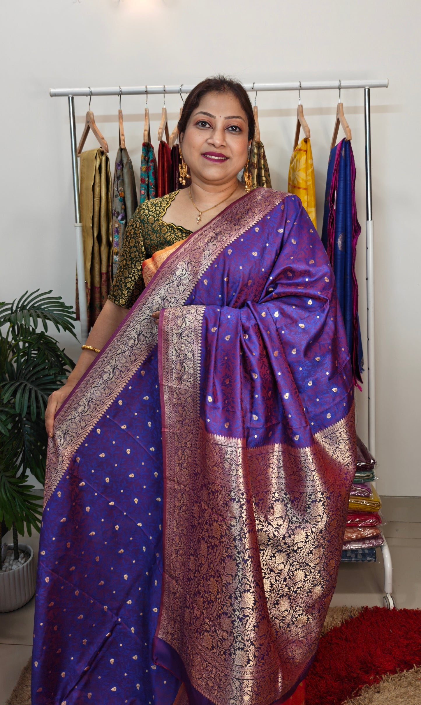 Semi Tanchoi Banarasi Saree – Dual-Tone Glamour in Purple and Pink