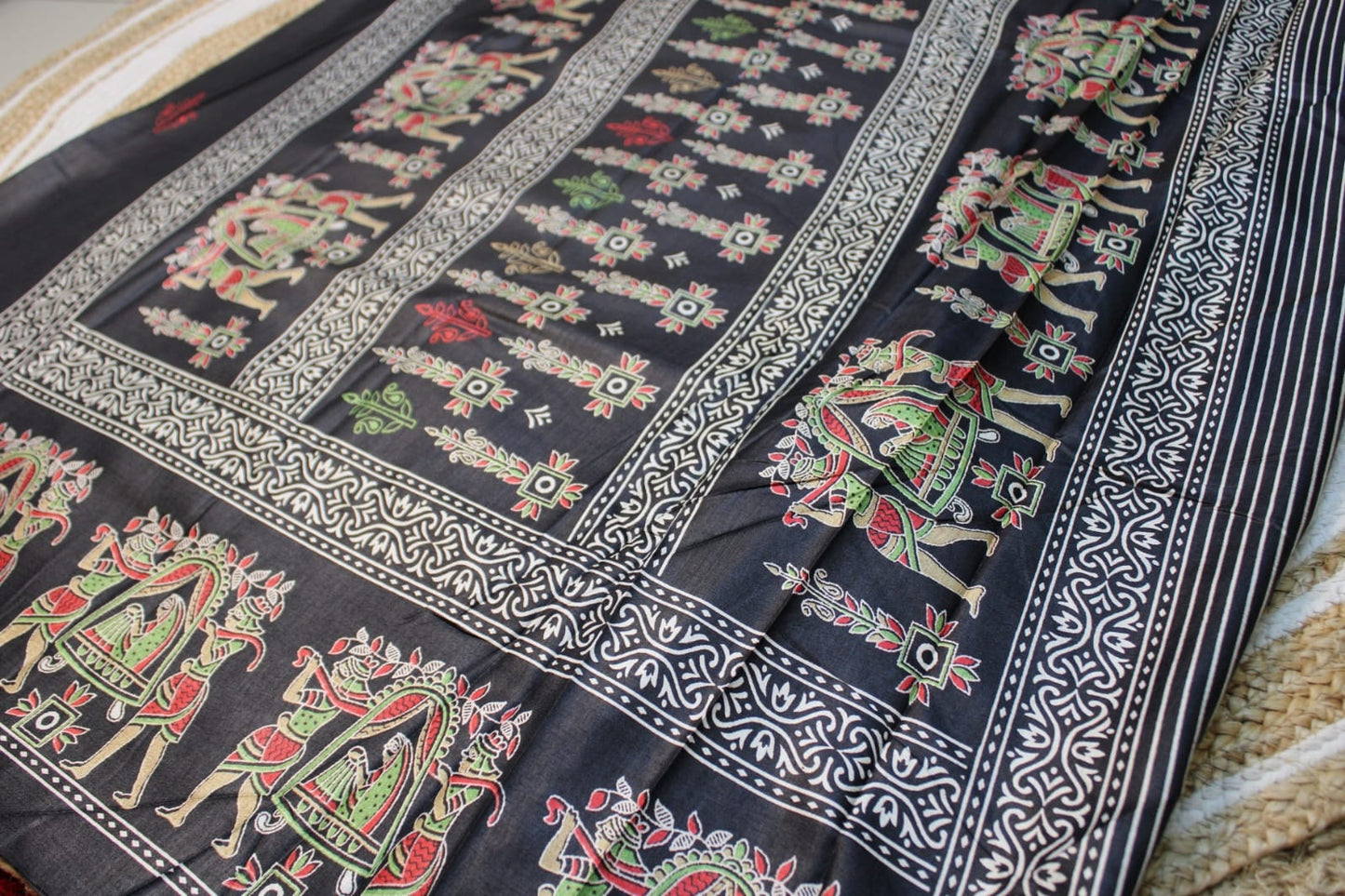 Sold Out Premium Murshidabad Silk Saree – Dolabedi Elegance