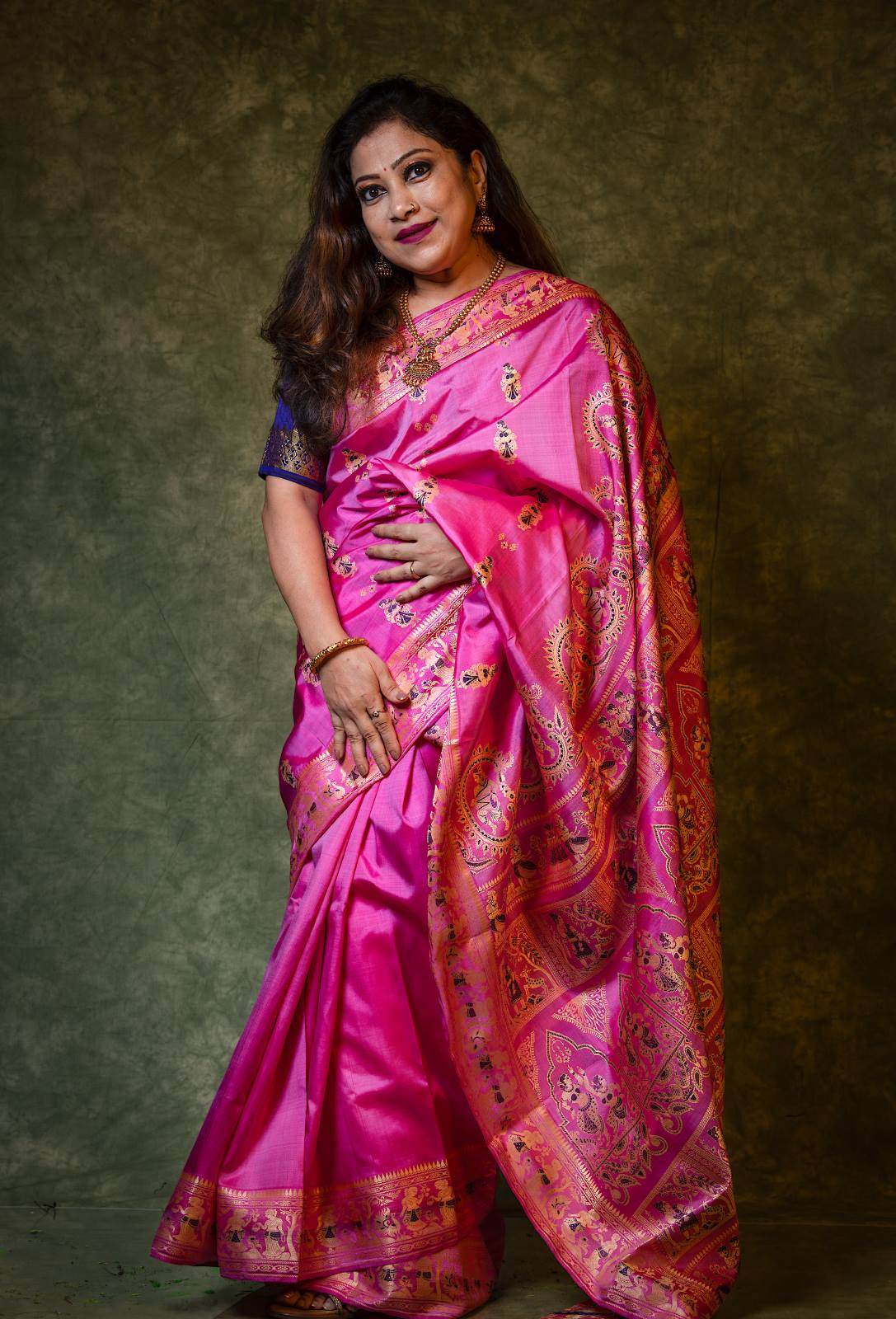 Pure Baluchari Saree 3 Ply in Pink with Golden Reshom and Navy Blue Minakari Work