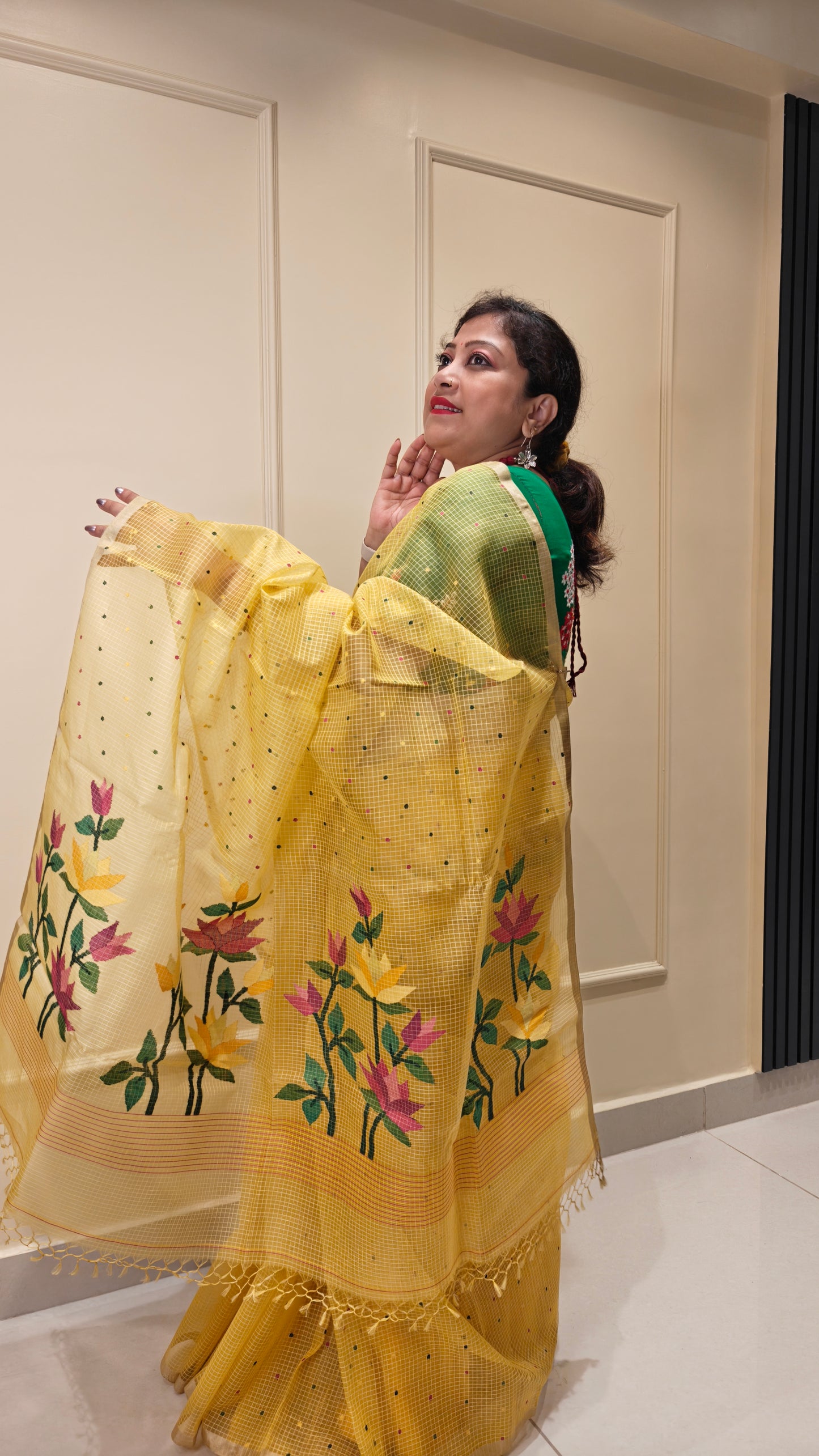 Pure Handloom Resham Muslin Saree – Mustard Yellow Elegance