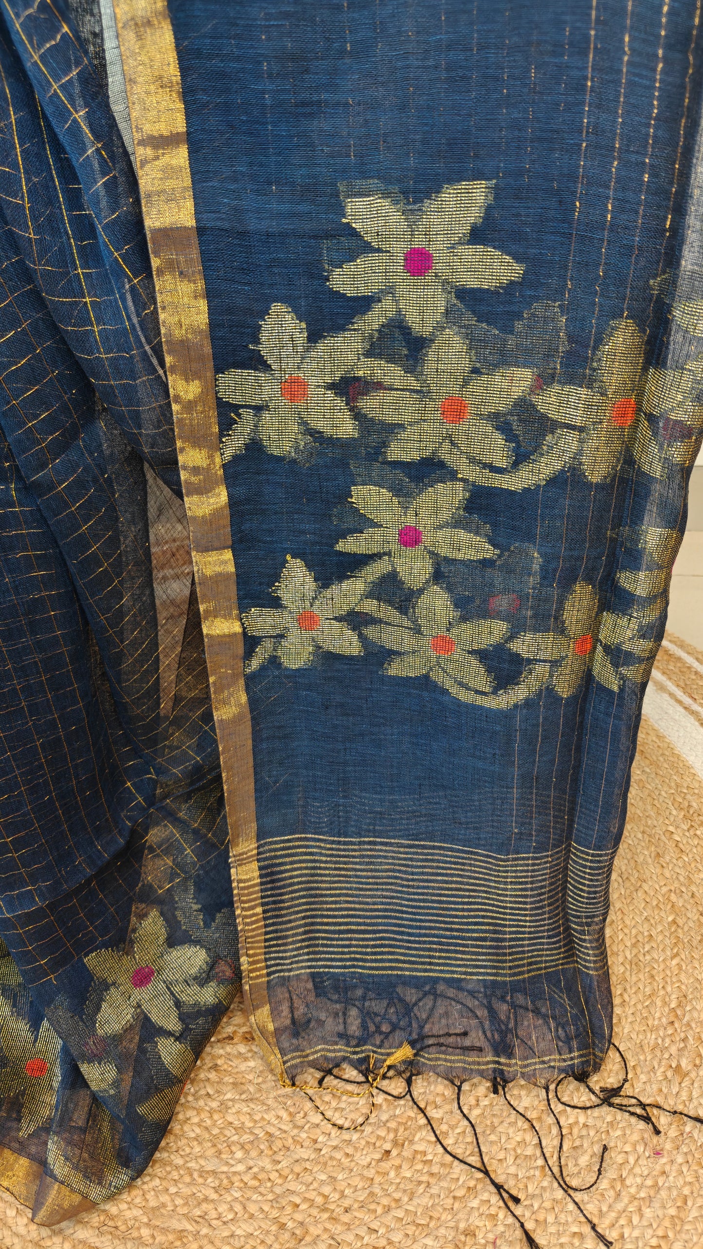 Handwoven Linen Jamdani Saree with Zari Check work