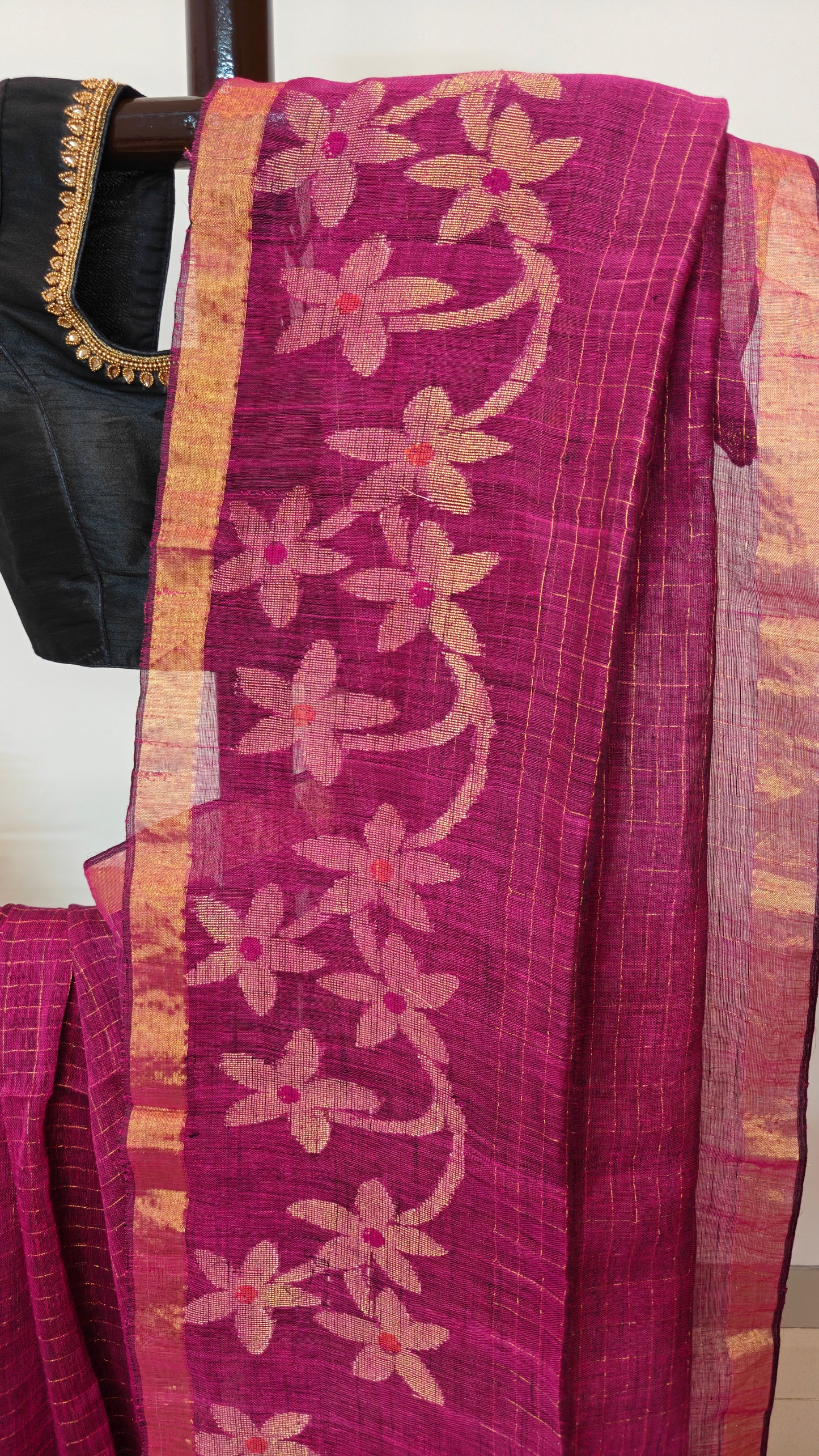 Handwoven Linen Jamdani Saree with Zari Check work