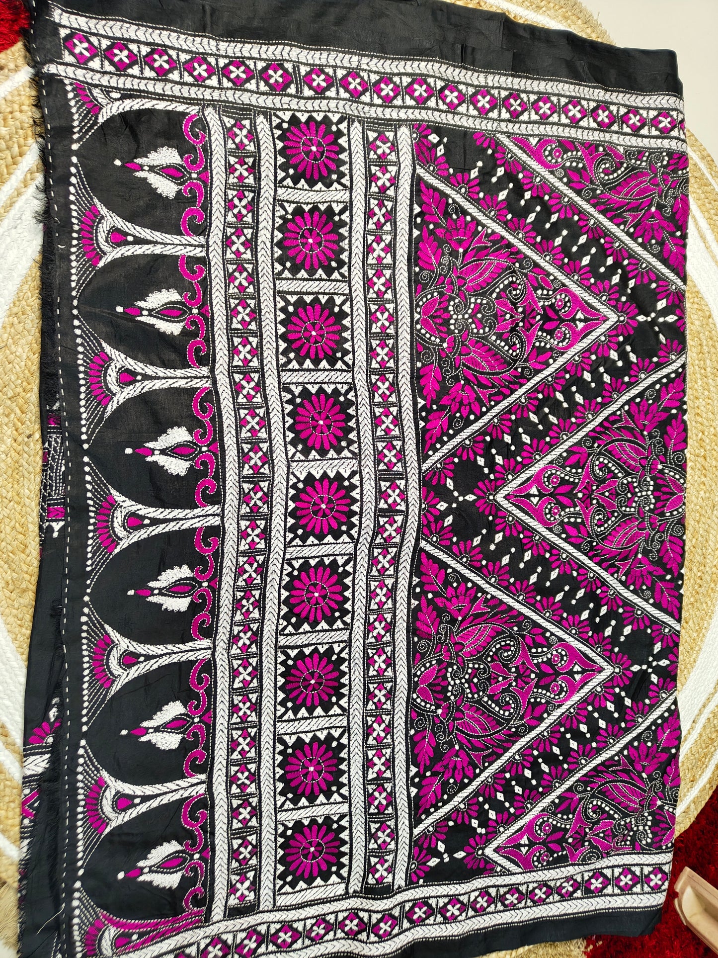 Pure Bangalore Silk Kantha Stitch Saree-Madhamani Motif