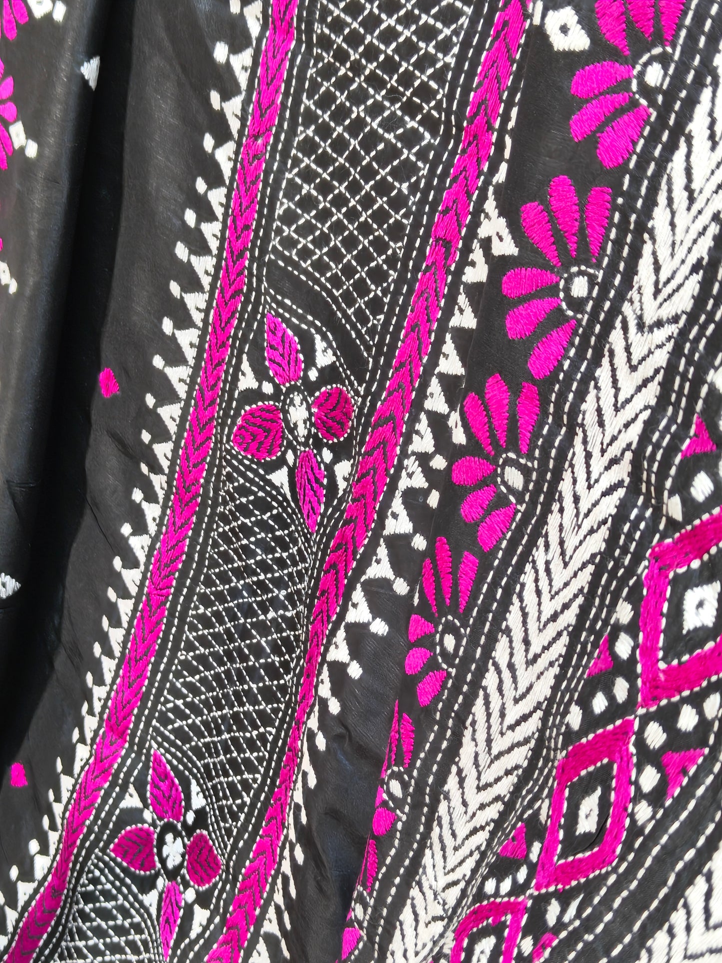 Pure Bangalore Silk Kantha Stitch Saree-Madhamani Motif