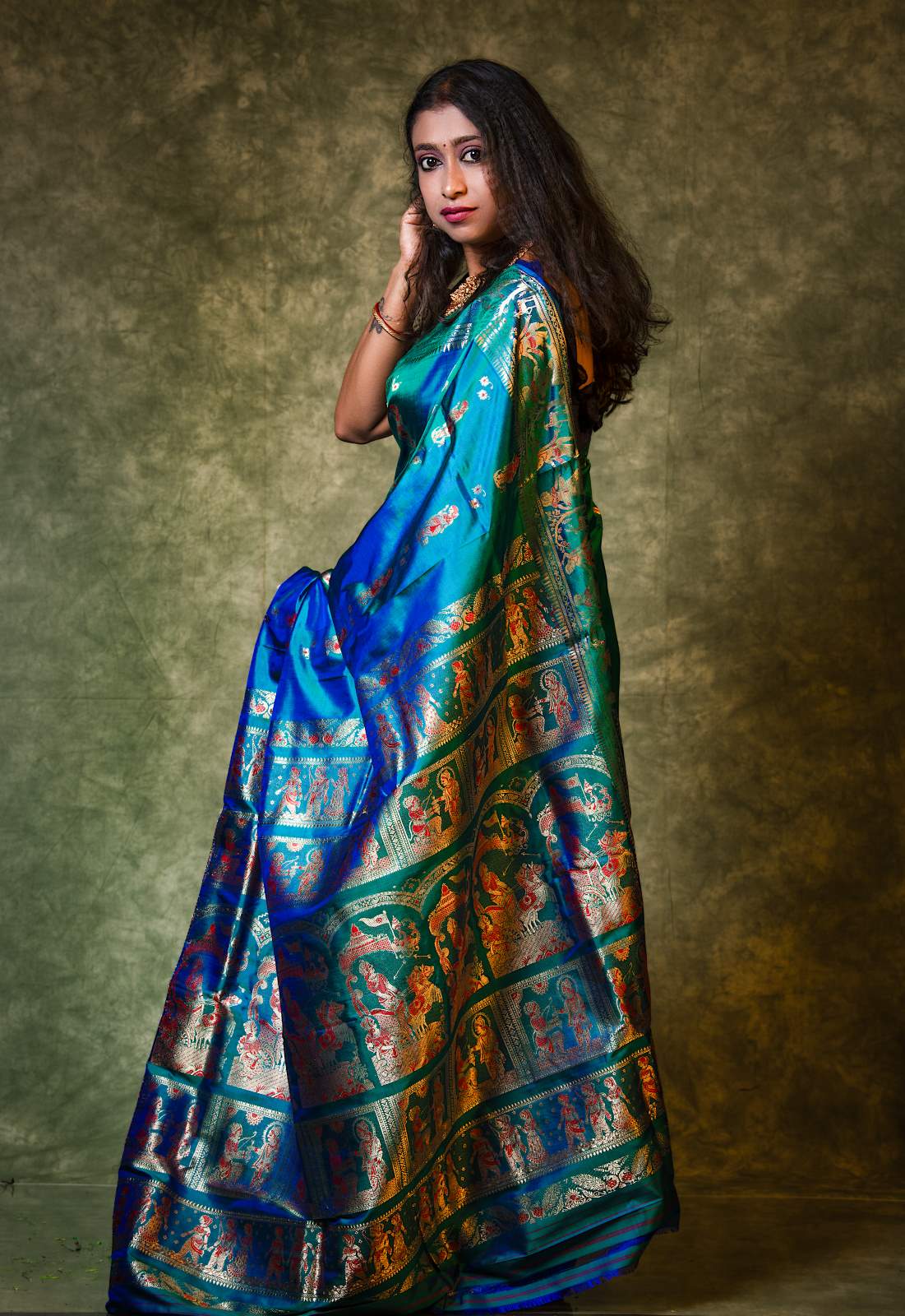 Pure Swarnachari Saree 3-Ply in Dual-Tone Peacock Blue – A Symphony of Tradition and Elegance