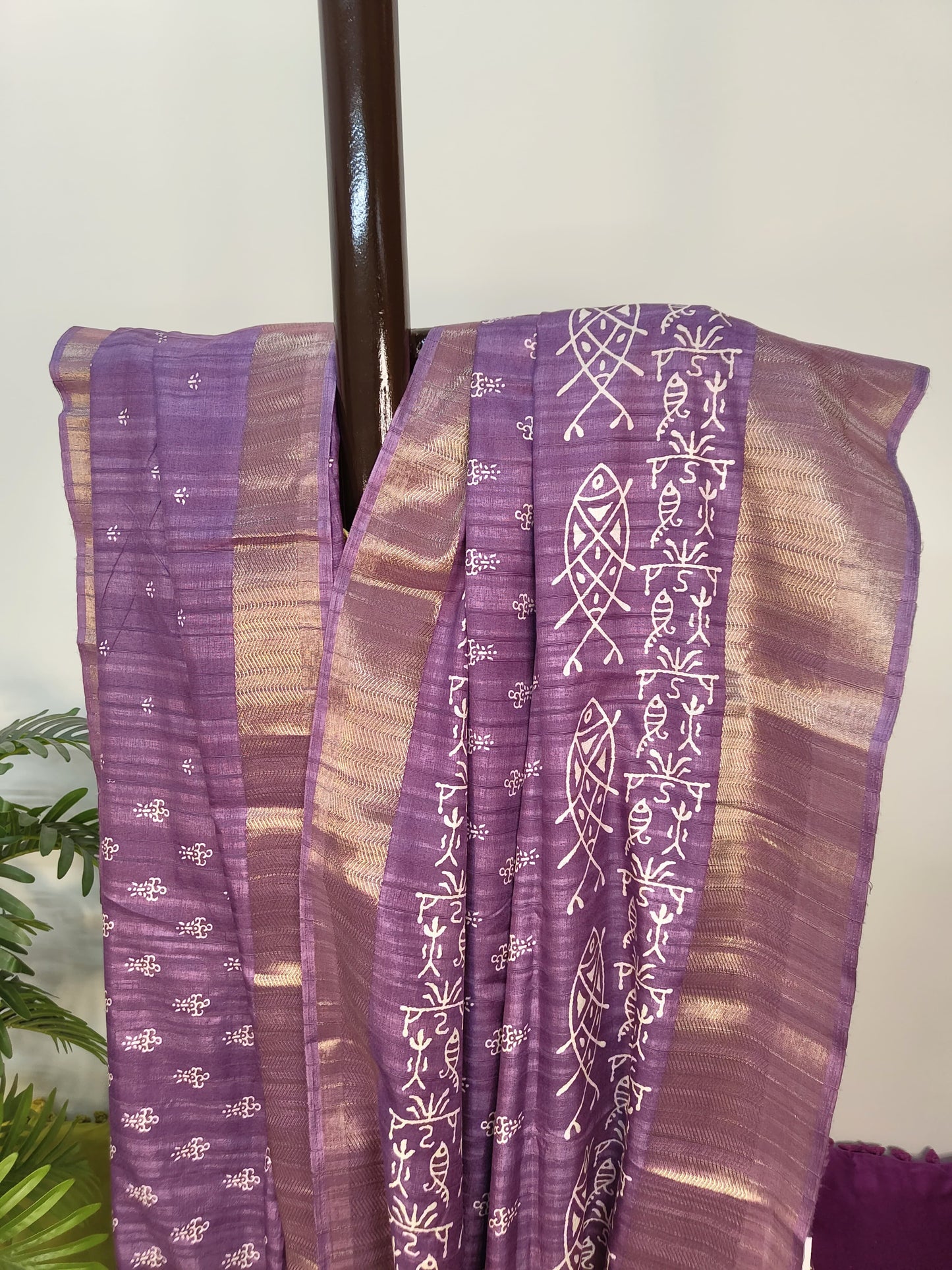 Sold Out Semi Tussar Matka With Bagru print and Zari Border