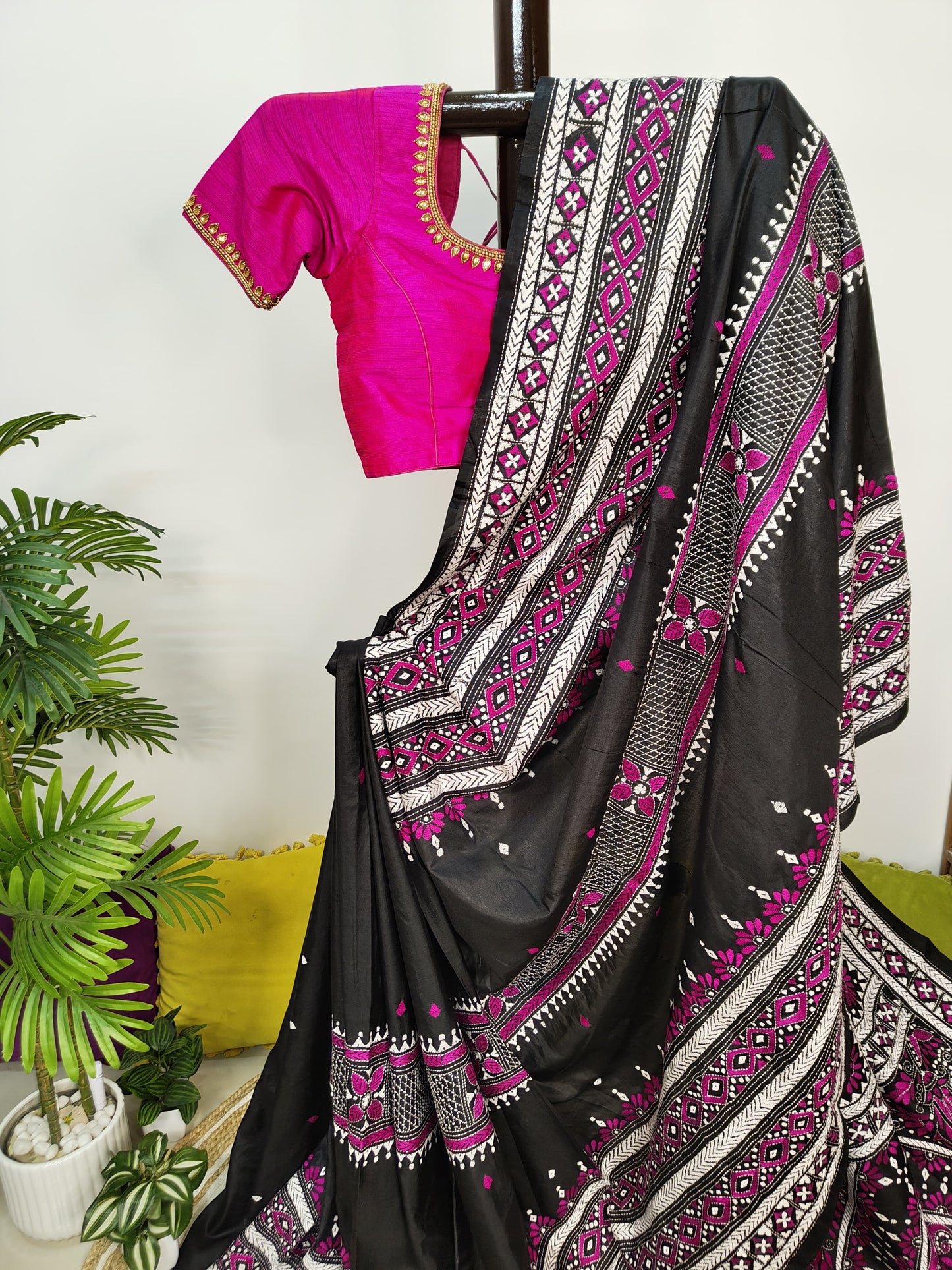 Pure Bangalore Silk Kantha Stitch Saree-Madhamani Motif