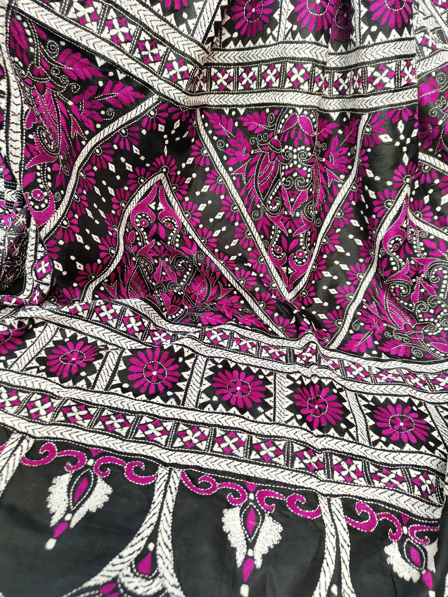 Pure Bangalore Silk Kantha Stitch Saree-Madhamani Motif
