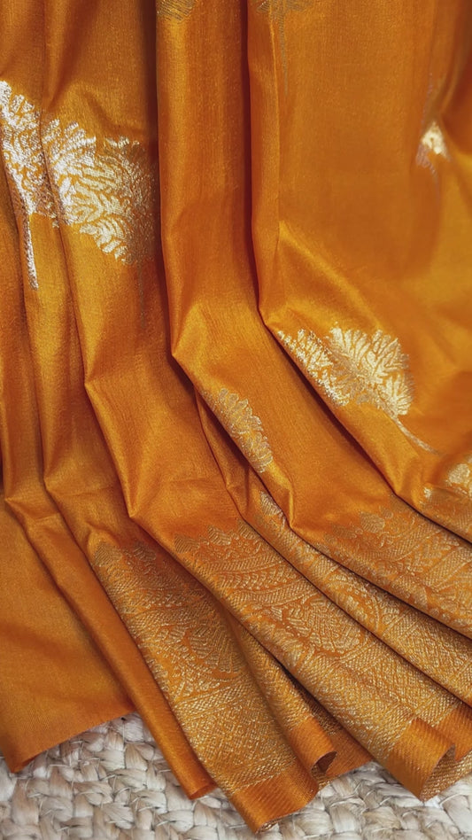 Dola Silk Premium Saree – Silver and Golden Zari Weave-Sold in Bangalore