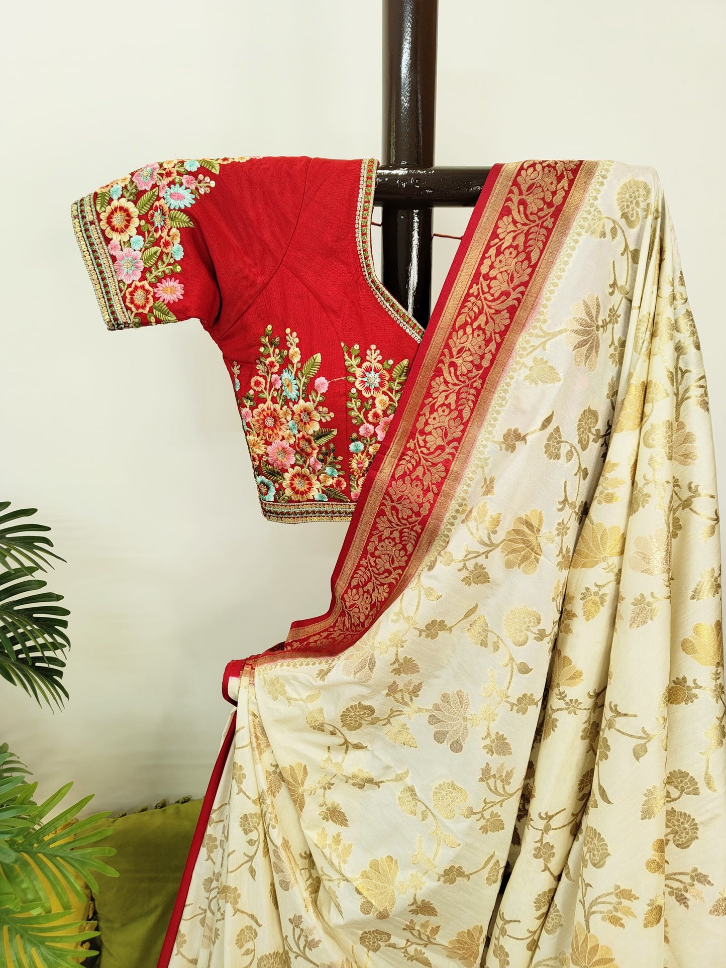 Sold Out Authentic Art silk Saree with Jacquard weave– Sophistication Personified-Sold in Bangalore
