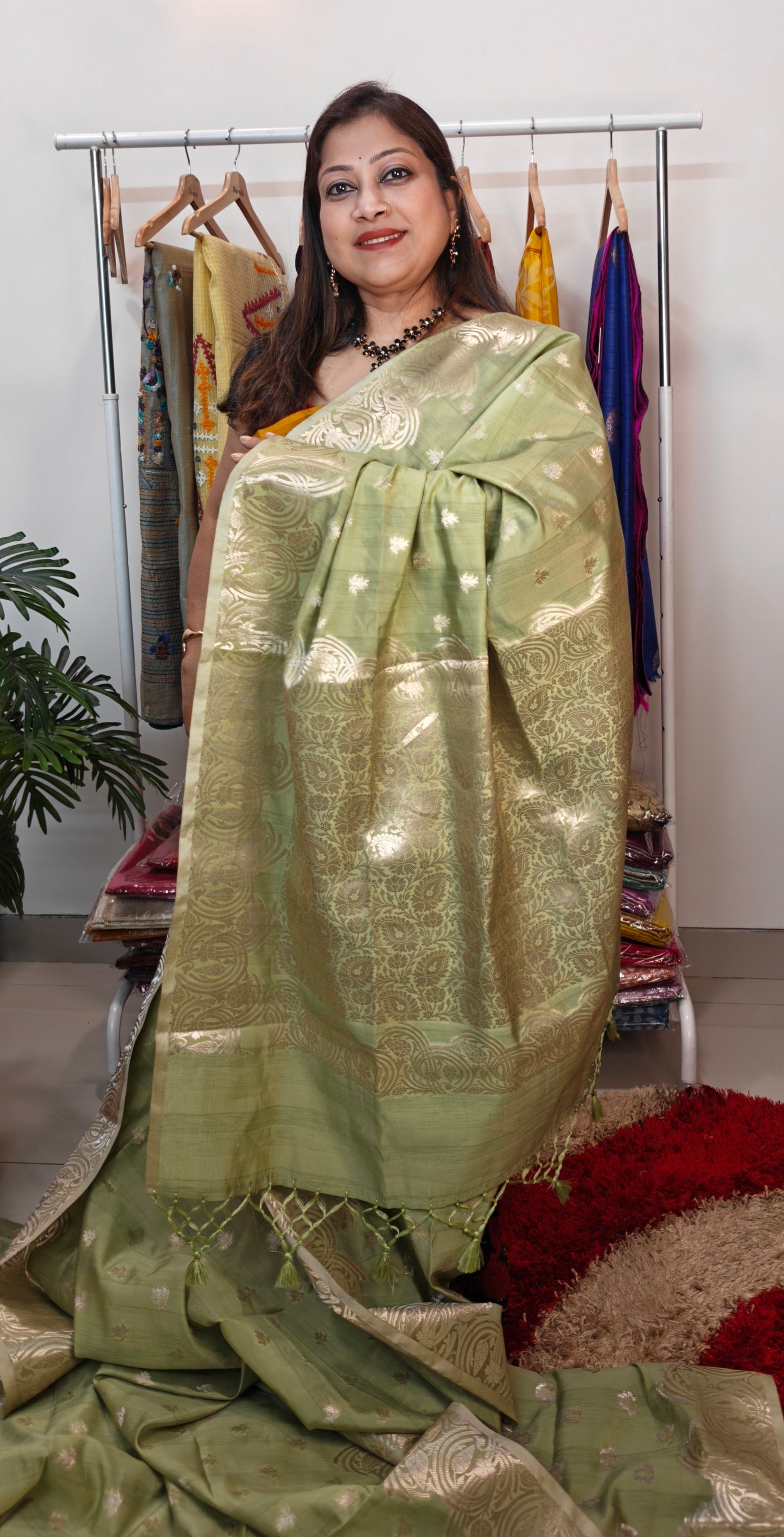 Sold out Semi Silk Benarasi - Light weight beauty
