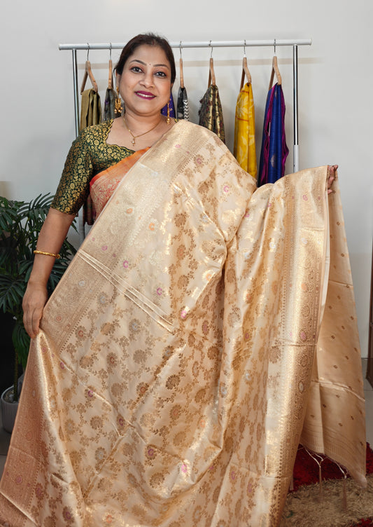 Banarasi Saree – Rose Gold Radiance with All-Over Jal Floral Motifs