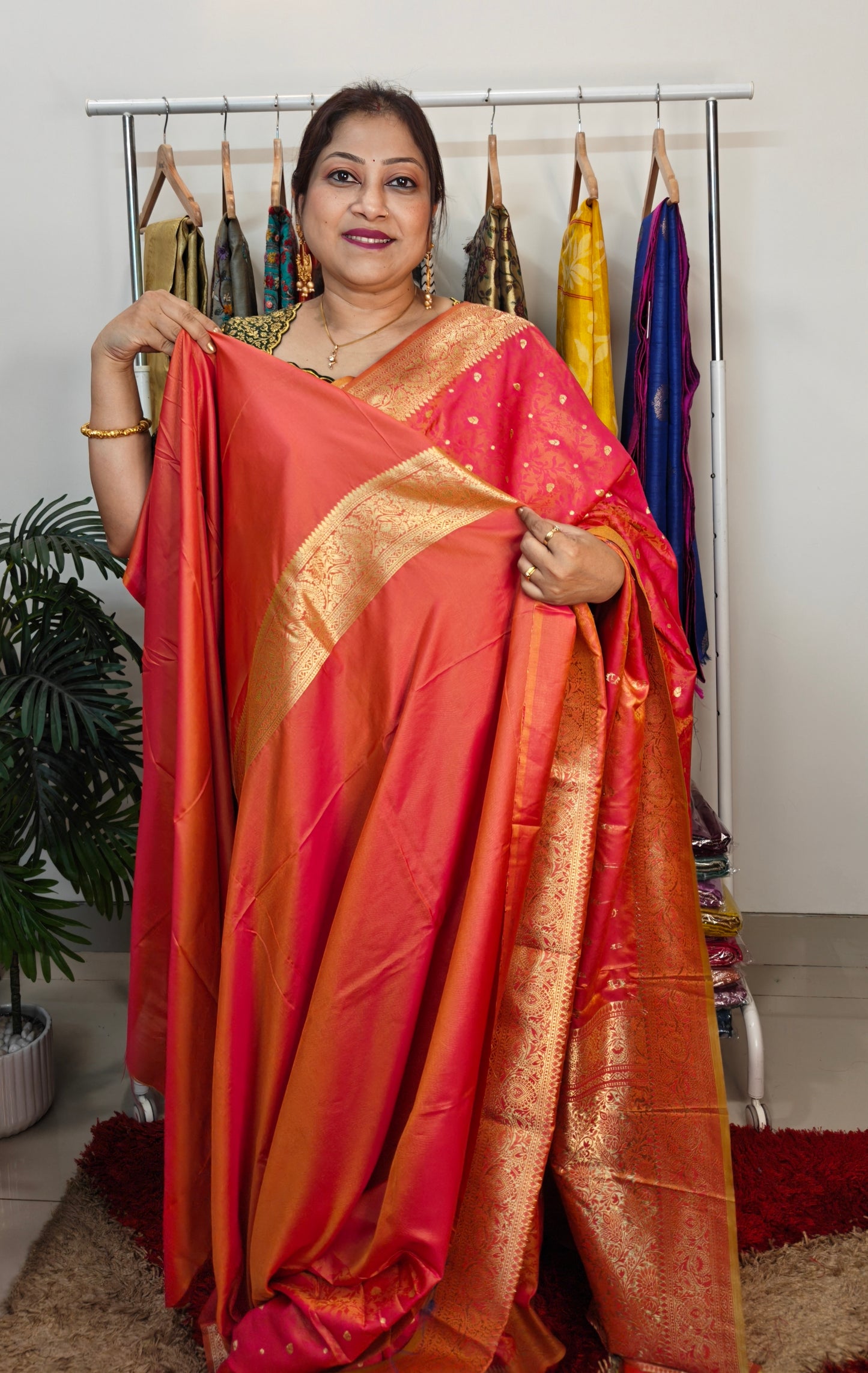Semi Tanchoi Banarasi Saree – Dual-Tone Glamour in Orange and Pink