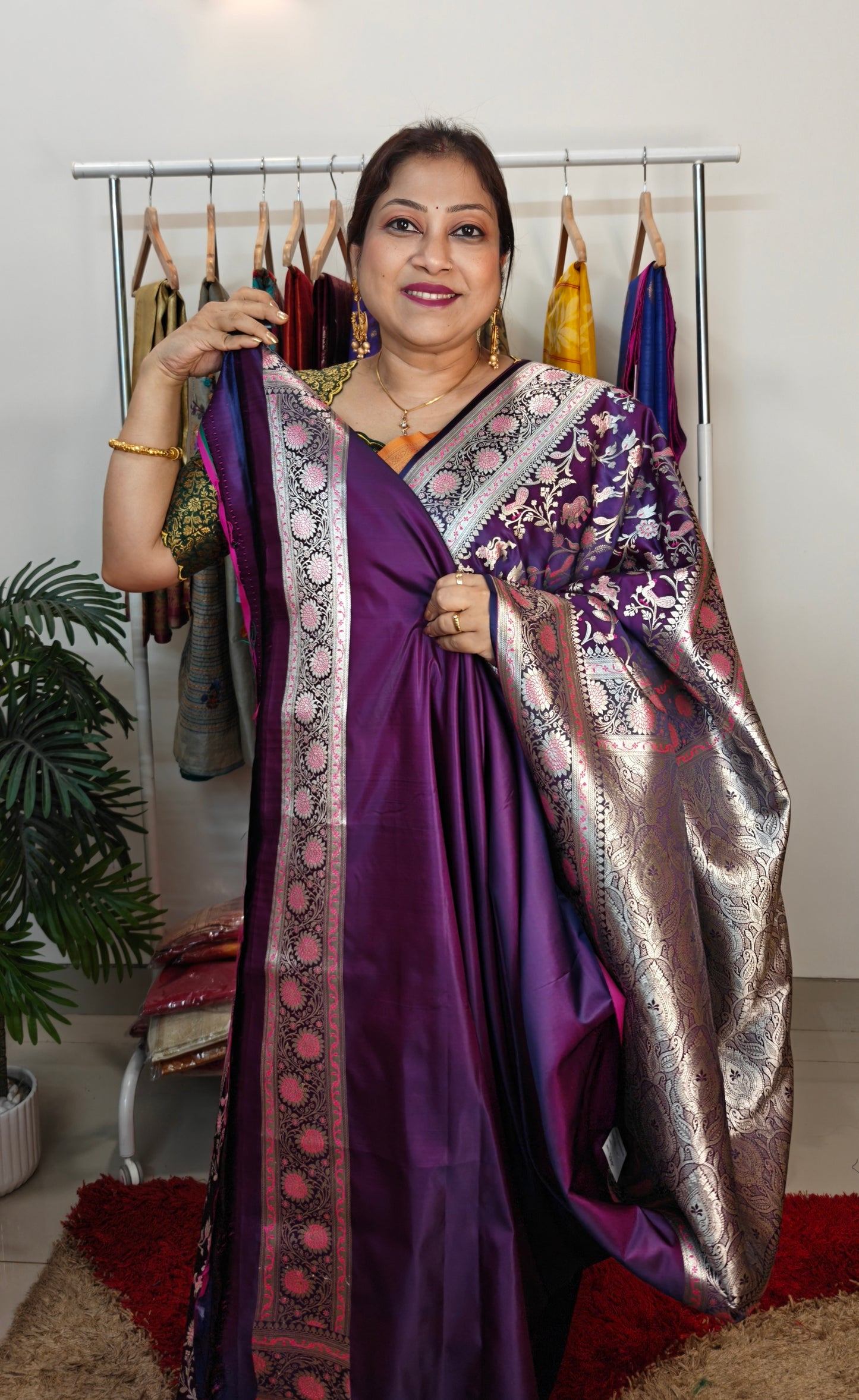 Sold out Premium Katan Shikargha Benarasi Saree