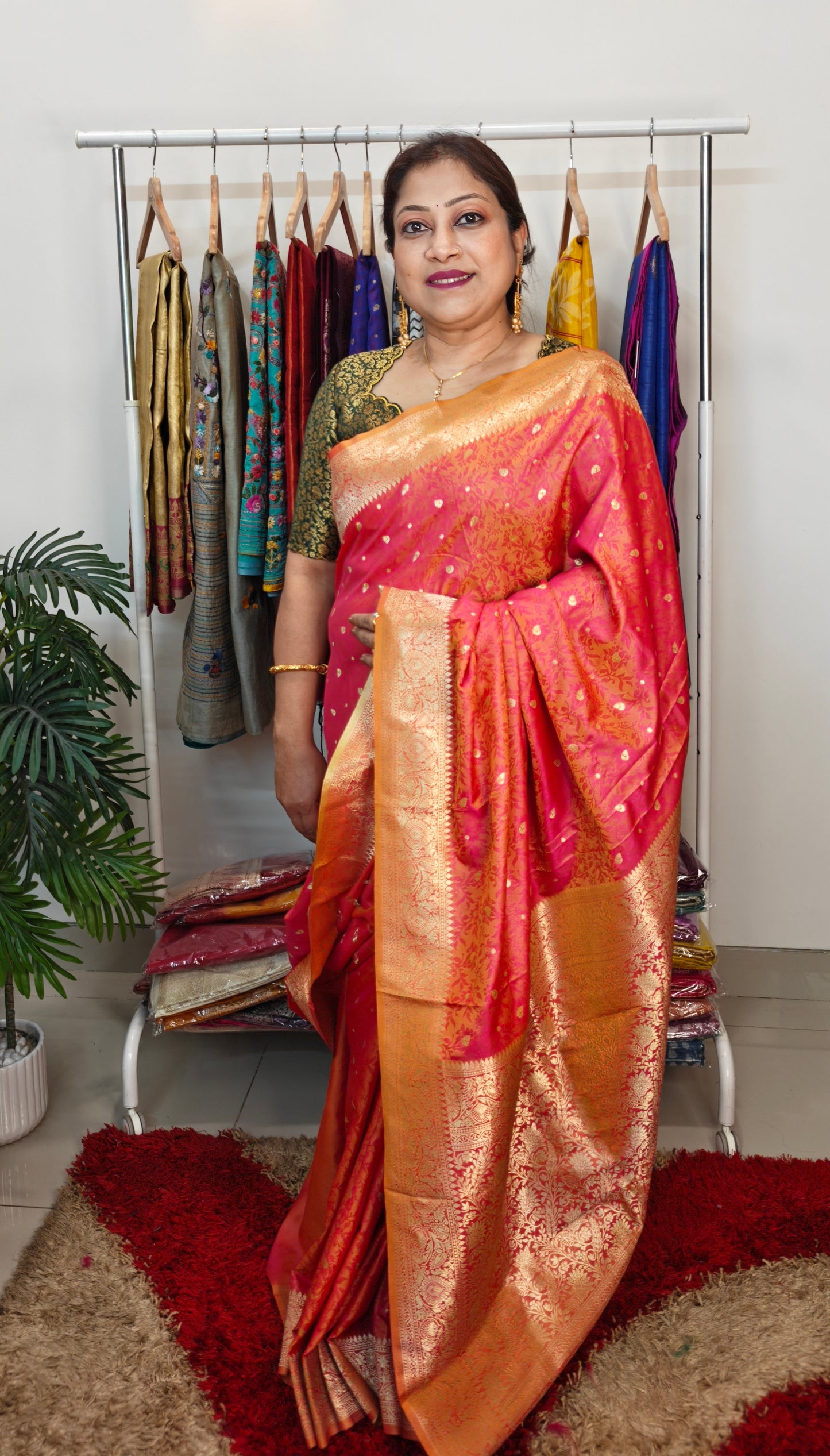 Semi Tanchoi Banarasi Saree – Dual-Tone Glamour in Orange and Pink