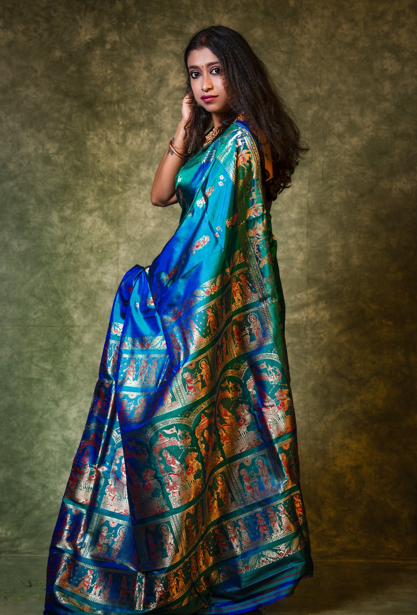 Pure Swarnachari Saree 3-Ply in Dual-Tone Peacock Blue – A Symphony of Tradition and Elegance