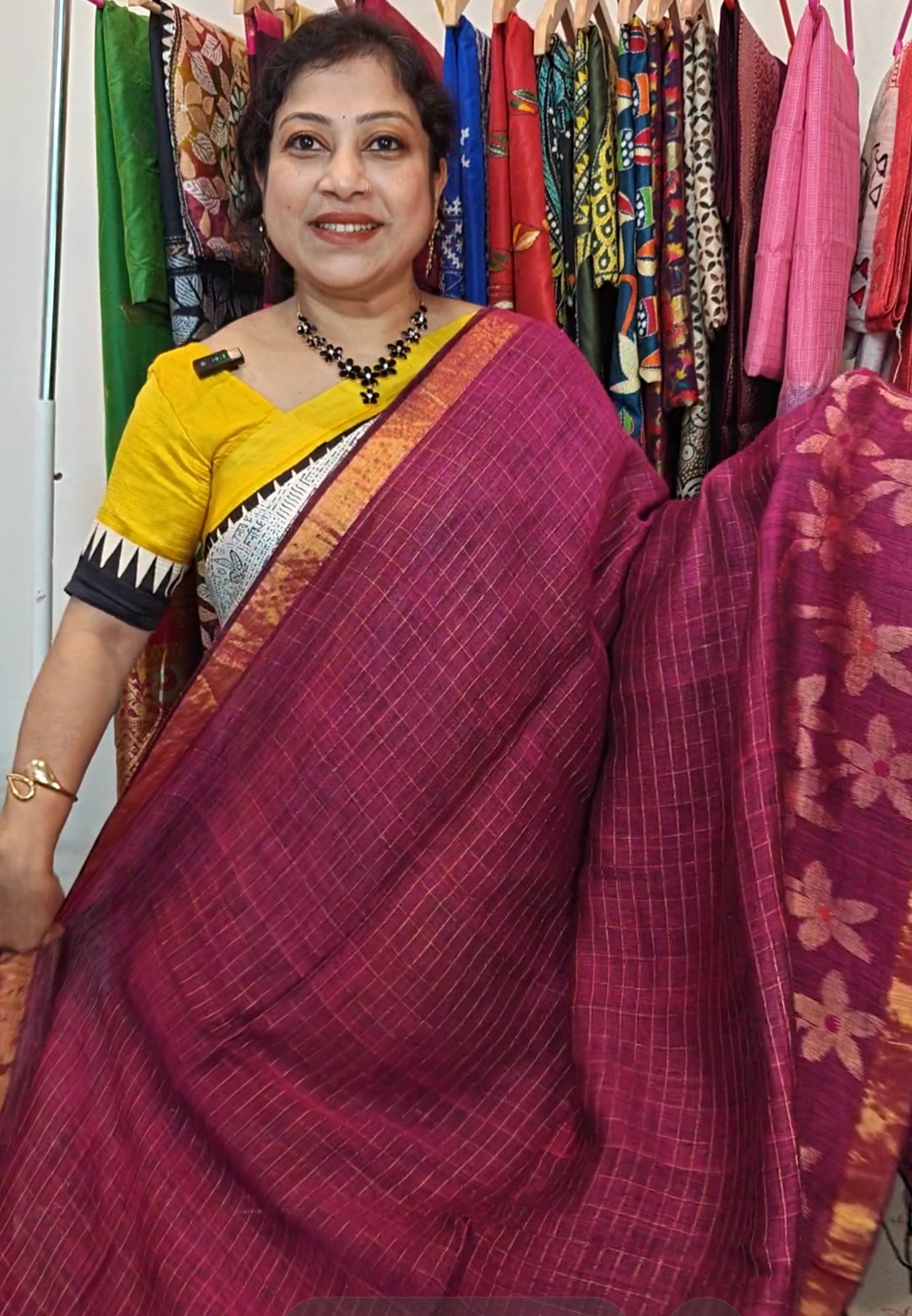 Handwoven Linen Jamdani Saree with Zari Check work