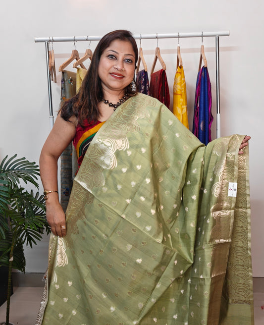 Sold out Semi Silk Benarasi - Light weight beauty