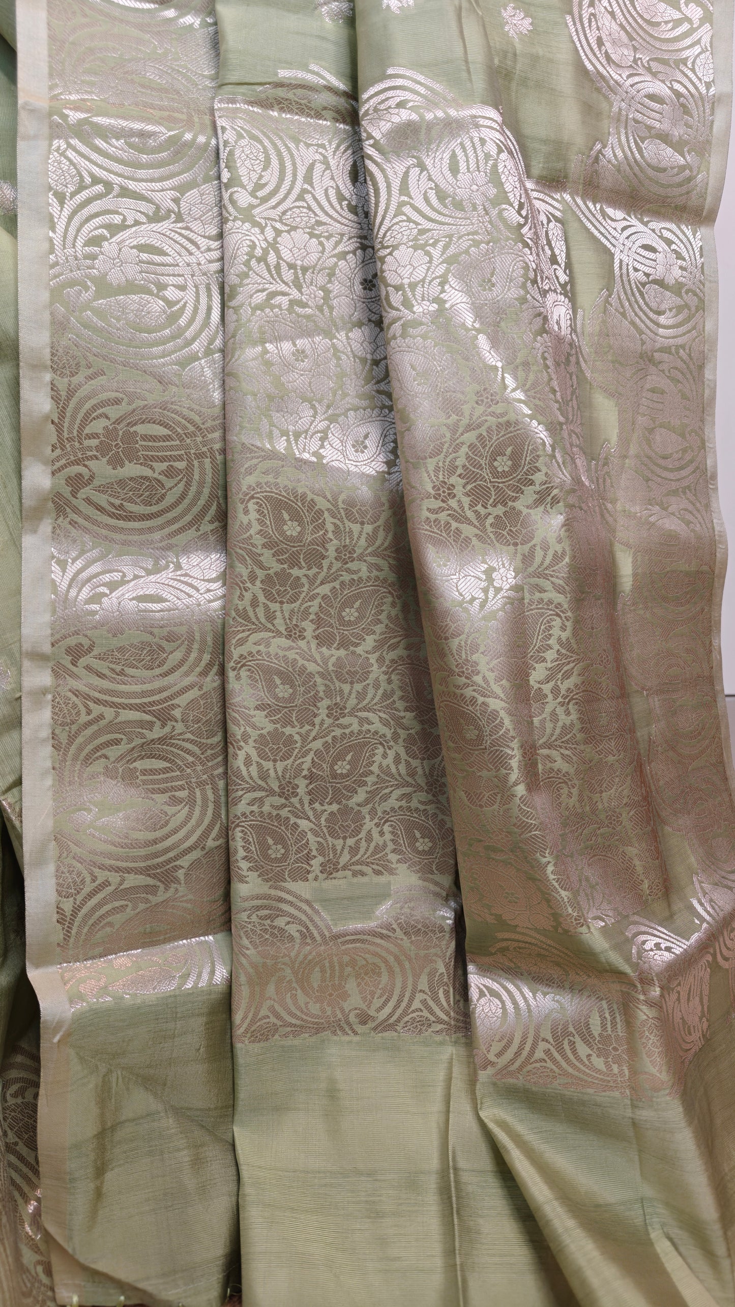 Semi Silk Benarasi - Light weight beauty